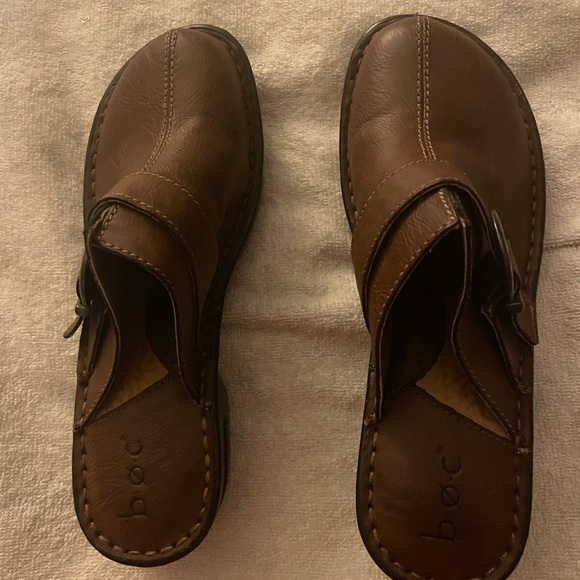 b.o.c Brown Clogs sz 7 - Picture 3 of 7